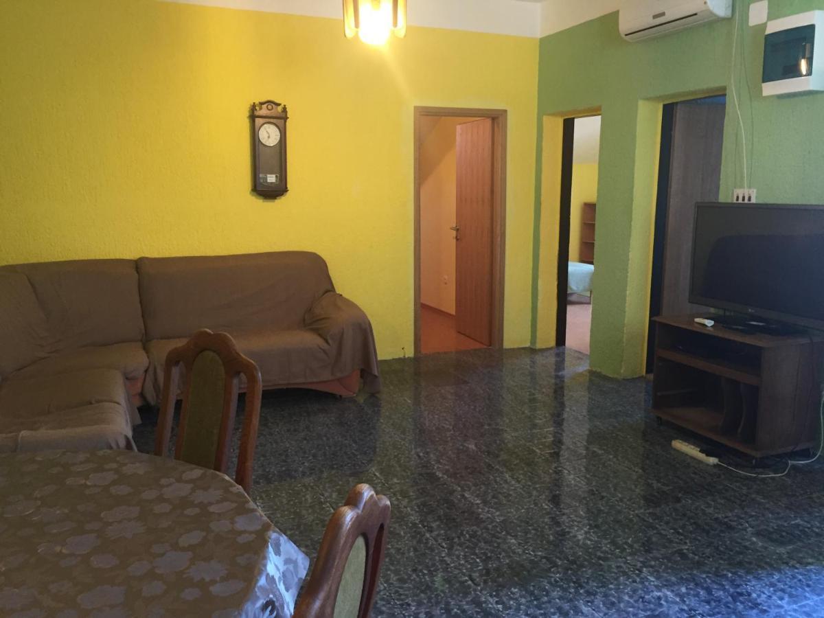 Apartment Lela Mali Lošinj Exterior foto